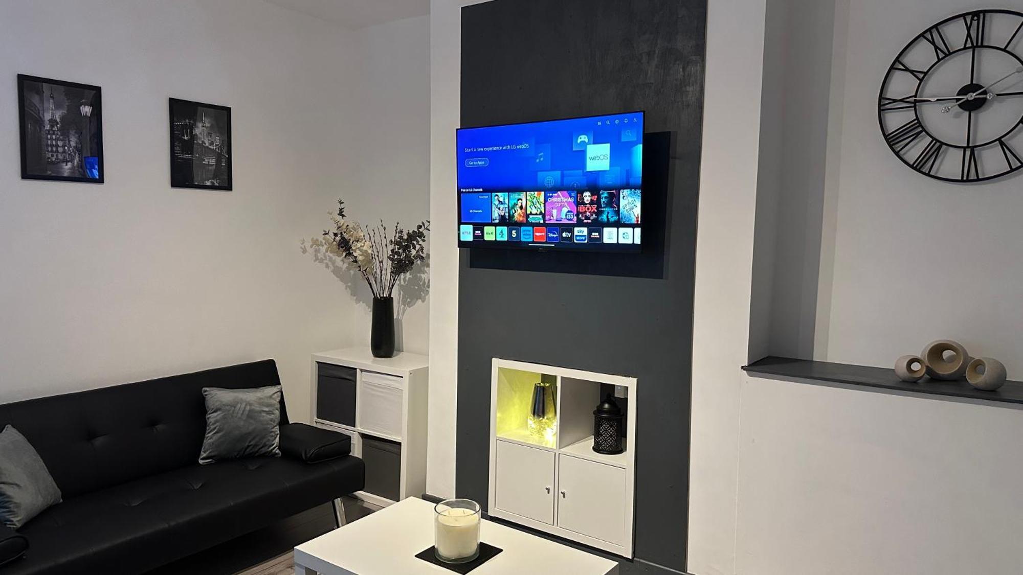 Modern 2 Bed Near Turf Moor Football Stadium, Parks, Canal And Lake Burnley Kültér fotó